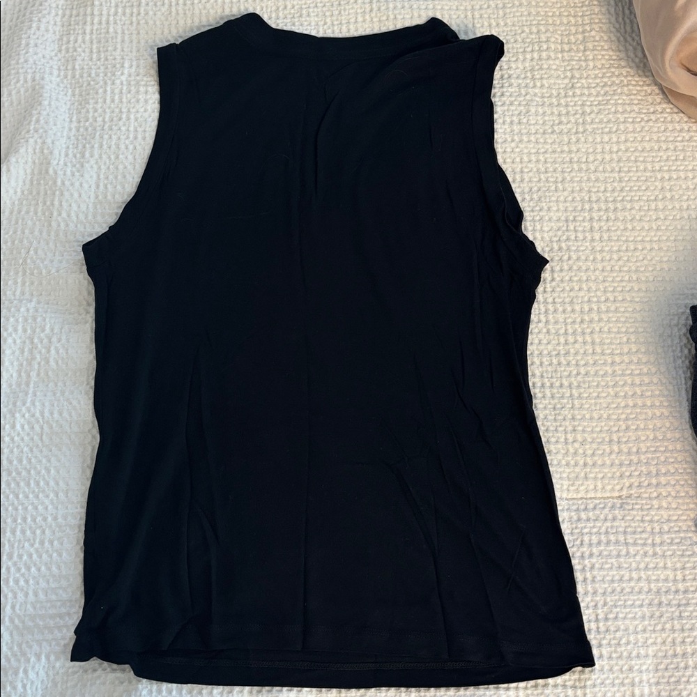 AllSaints Black Raven Print Muscle Tee - Picture 4 of 4